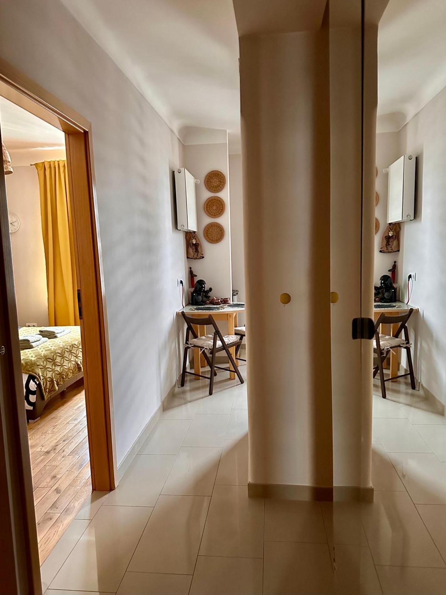 Africa Apartment Varşovia Exterior foto